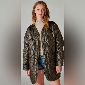 NWT-Brand New Exclusive Lucky 🍀 Brand Reversible Shine Quilted Liner Jacket